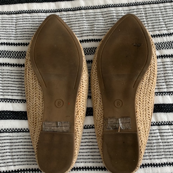 Universal Thread flats - Picture 3 of 3